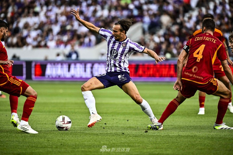 展现了他在 展现了他在